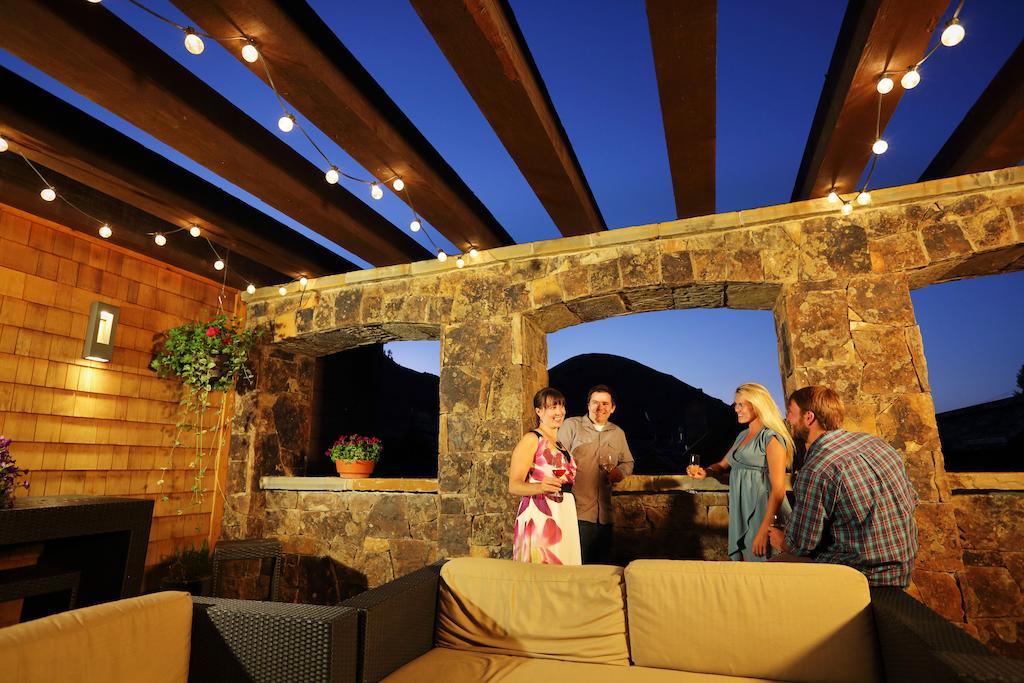 Hotel The White Buffalo Club